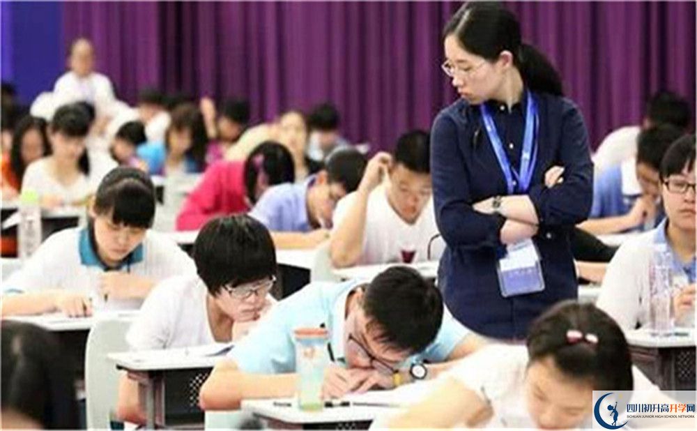 2025年攀枝花市第十二中學(xué)校是否招收高三復(fù)讀生？