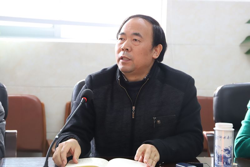 我校教導(dǎo)處、教科室組織召開教研組長工作協(xié)調(diào)會