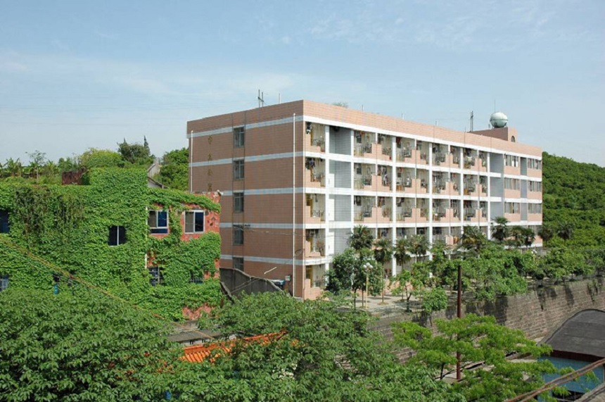 蒲江中學(xué)住校生周末如何管理？