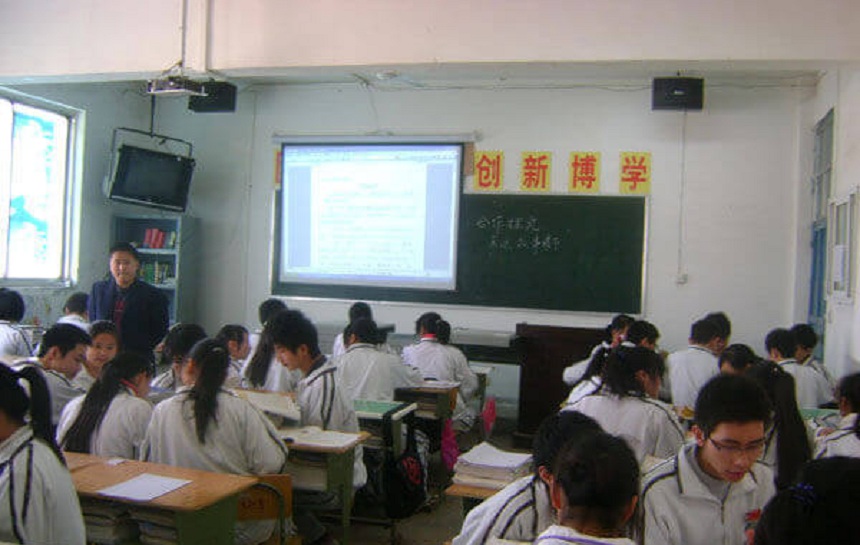 華興中學(xué)環(huán)境怎么樣、好不好？