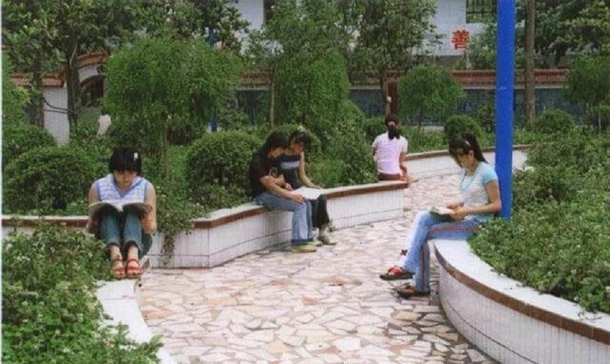 倉山中學怎么樣，這個學校好不好？