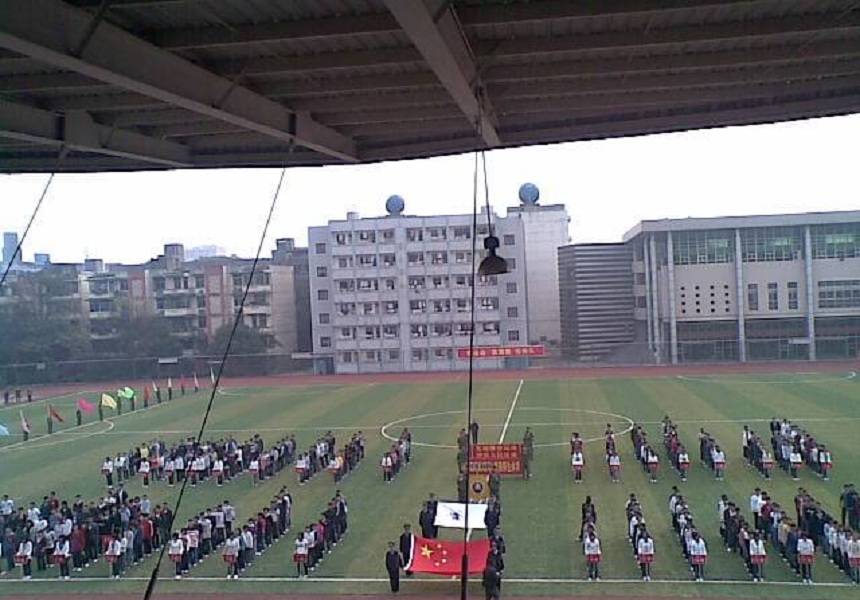 廣漢中學環(huán)境怎么樣、宿舍環(huán)境好嗎？