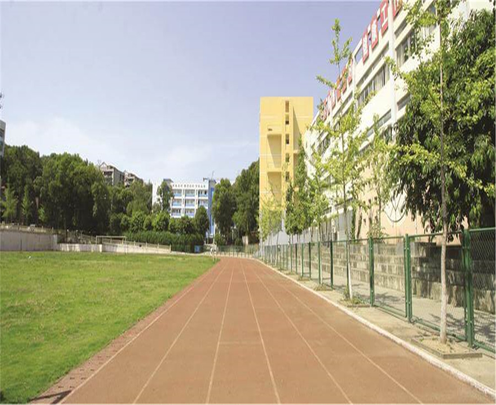 廣元實(shí)驗(yàn)中學(xué)學(xué)校詳細(xì)地址在什么地方？