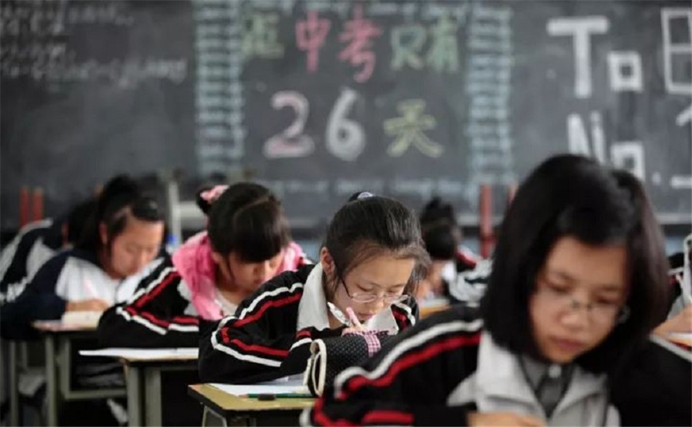 儀隴縣第二中學(xué)202年中考錄取分?jǐn)?shù)線是多少？