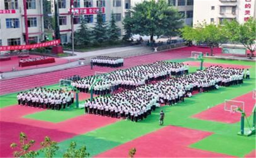 巴中六中學(xué)校環(huán)境怎么樣？