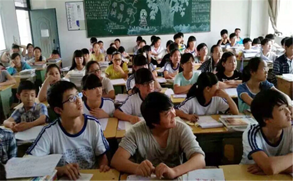巴中四中學(xué)校招辦電話是多少？