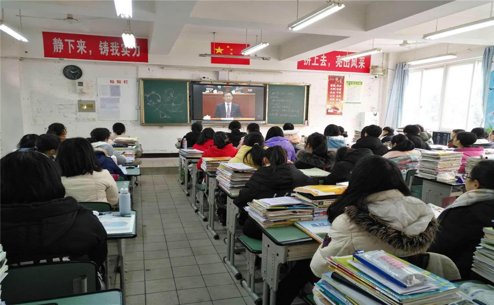 巴中市第二中學學校環(huán)境如何？