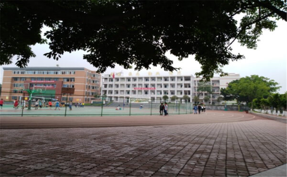 南充市李渡中學2020年中考錄取分數(shù)線多少分？