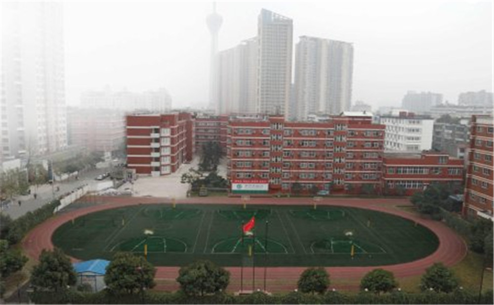 北師大成都實驗中學的高中住宿怎么樣？