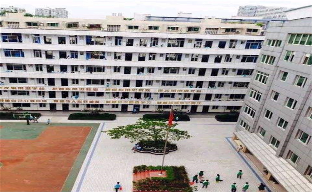陽安中學(xué)的學(xué)費(fèi)是多少？