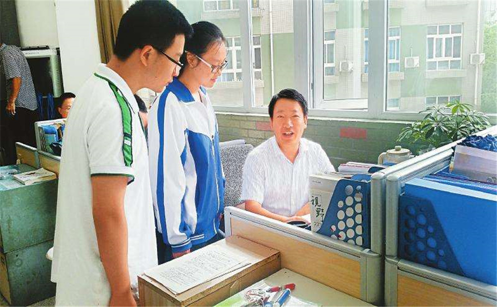 成都市第十七中學(xué)本科升學(xué)率是多少？
