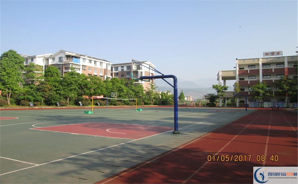 育才學(xué)校（都江堰）的高中住宿好不好？