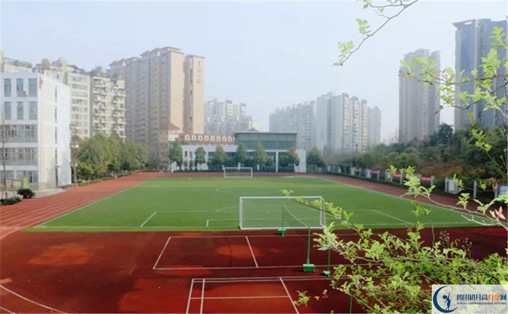 成都市第三中學(xué)初升高向外地招生嗎？