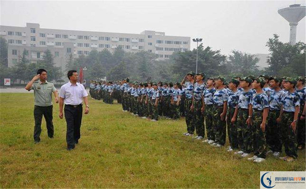成都石室中學(xué)住宿費(fèi)用是多少錢？