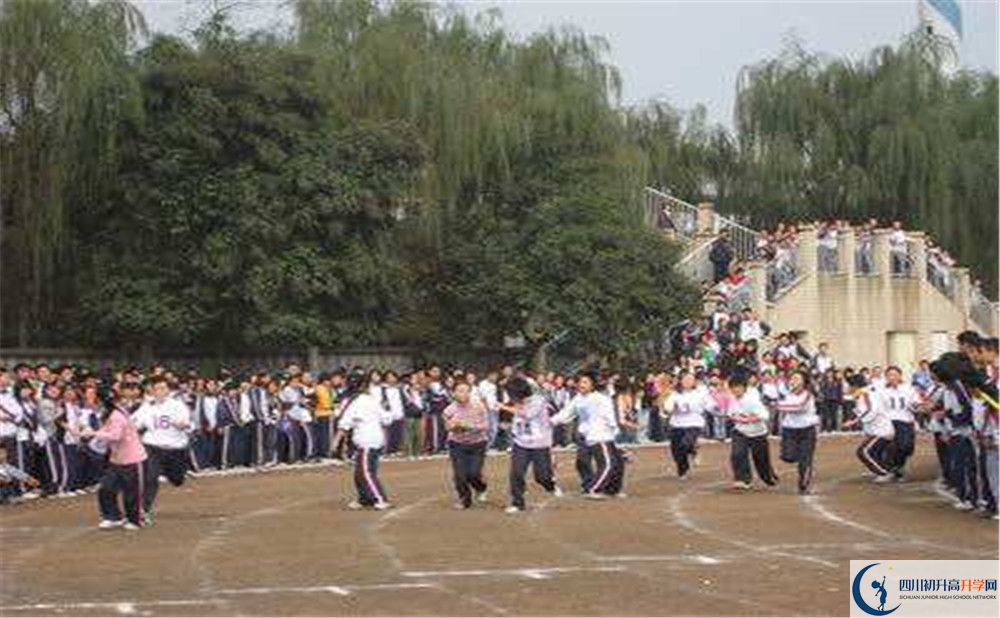 彭州中學(xué)初升高自主招生錄取線是多少分？