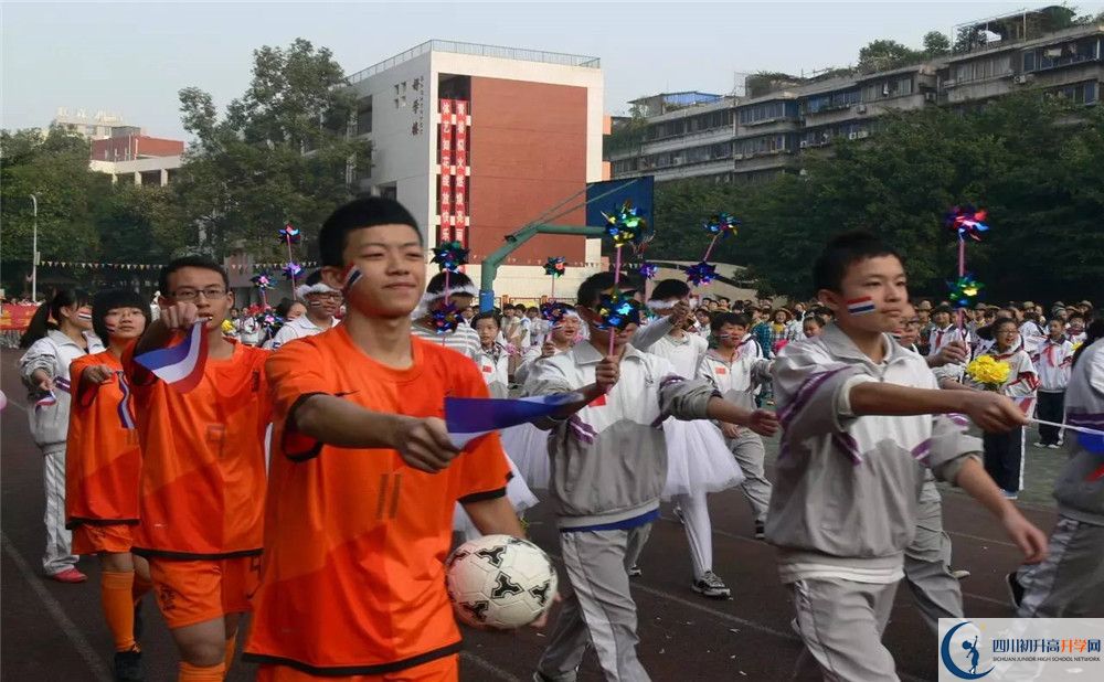 成都市石室聯(lián)中蜀華分校初升高難不難？