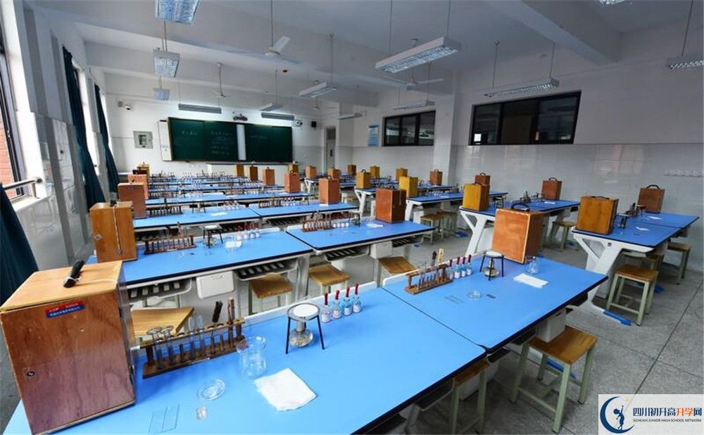 新都一中2020年保送清華北大的人數(shù)是多少？