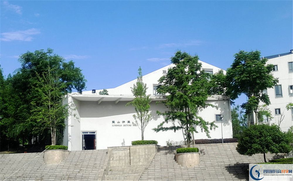 成都實(shí)驗(yàn)外國(guó)語(yǔ)學(xué)校（西區(qū)）在校學(xué)生總?cè)藬?shù)是多少？