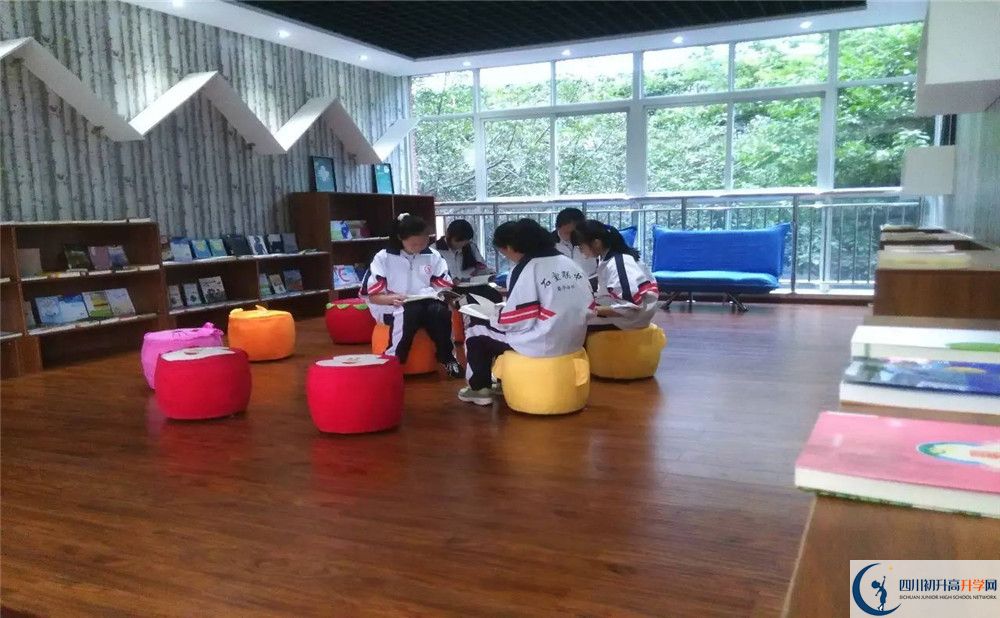 關于成都石室中學（文廟校區(qū)）2020年招生計劃
