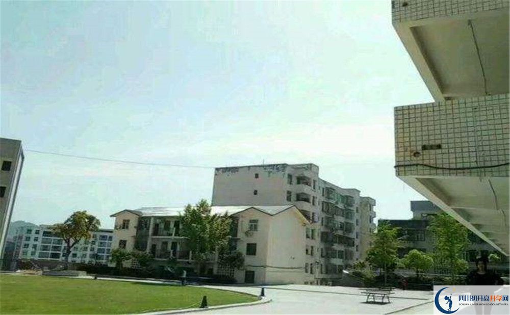 玉山中學(xué)2020年中考錄取分數(shù)是多少？