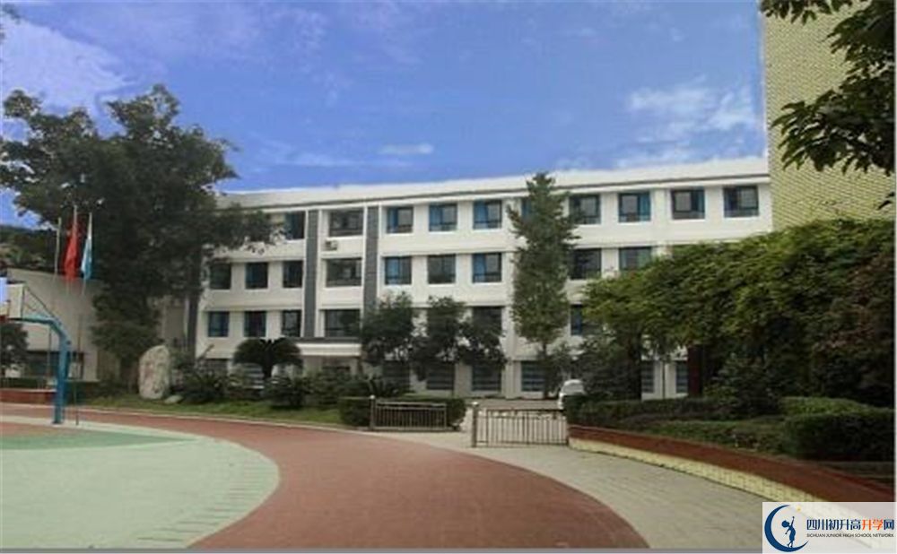 成都33中錄取分數(shù)線高不高？